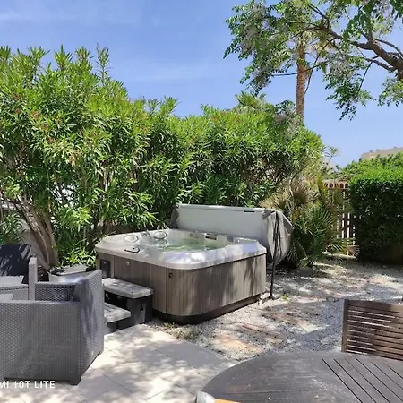 1, Natura Au Village Naturiste